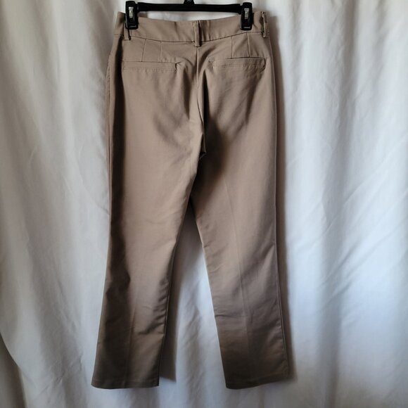 Lee Pants Women's Secretly Shapes Reg Fit Straight Mid Rise sz 8 Short Khaki - Picture 2 of 8